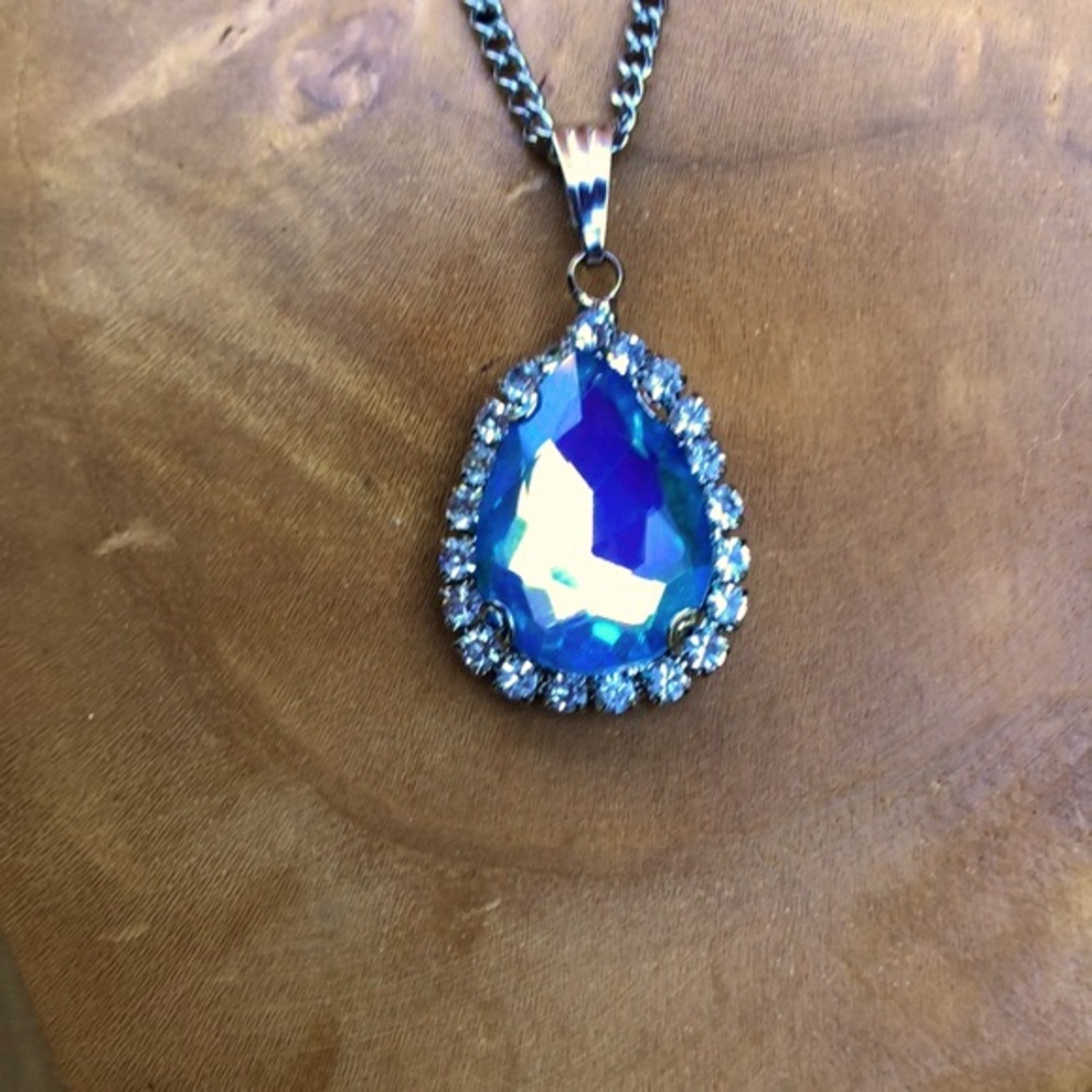 Light Sapphire AB Crystal Halo Necklace - Picture 6 of 12